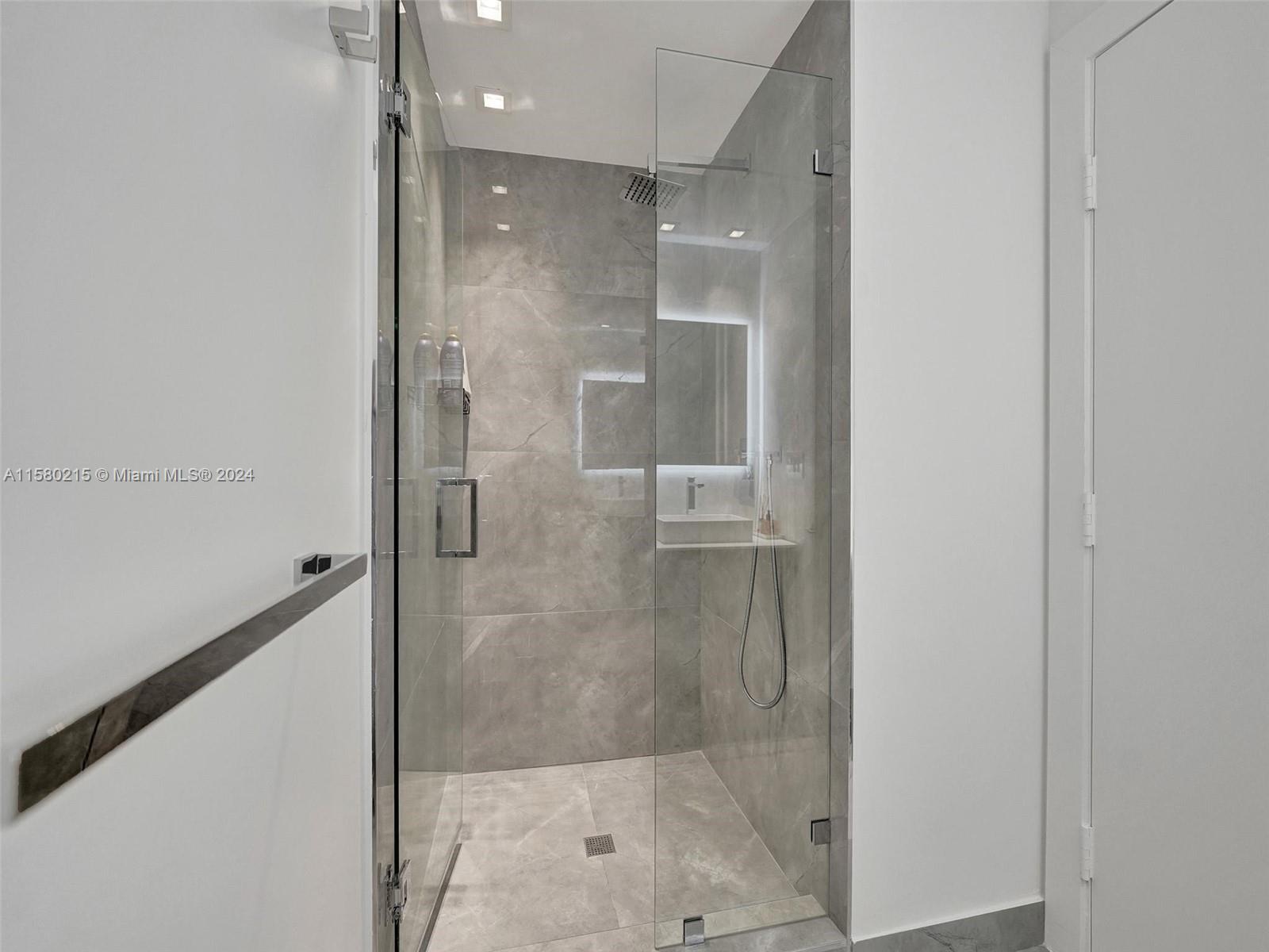 ACQUALINA OCEAN RESIDENCE - Residential