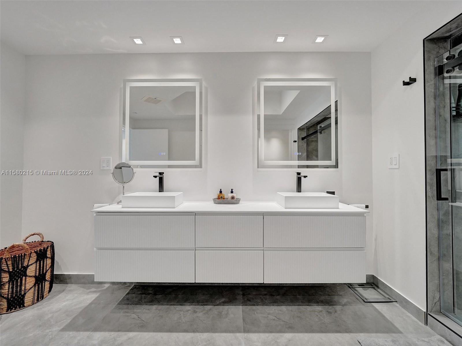 ACQUALINA OCEAN RESIDENCE - Residential