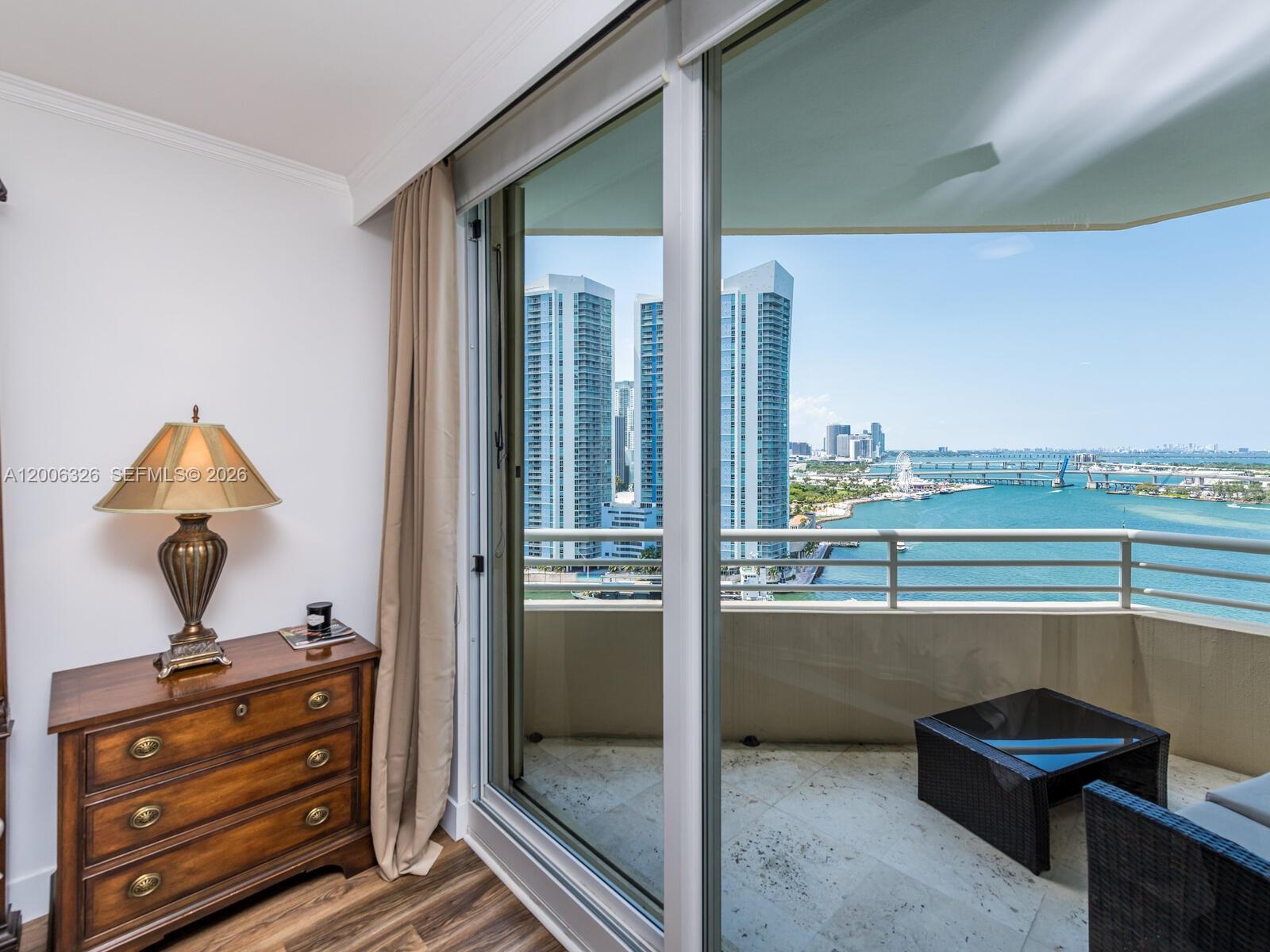 888 Brickell Key Dr 2112