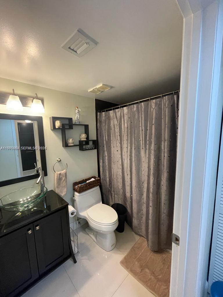 MADISON DOWNTOWN CONDO - Residential Lease