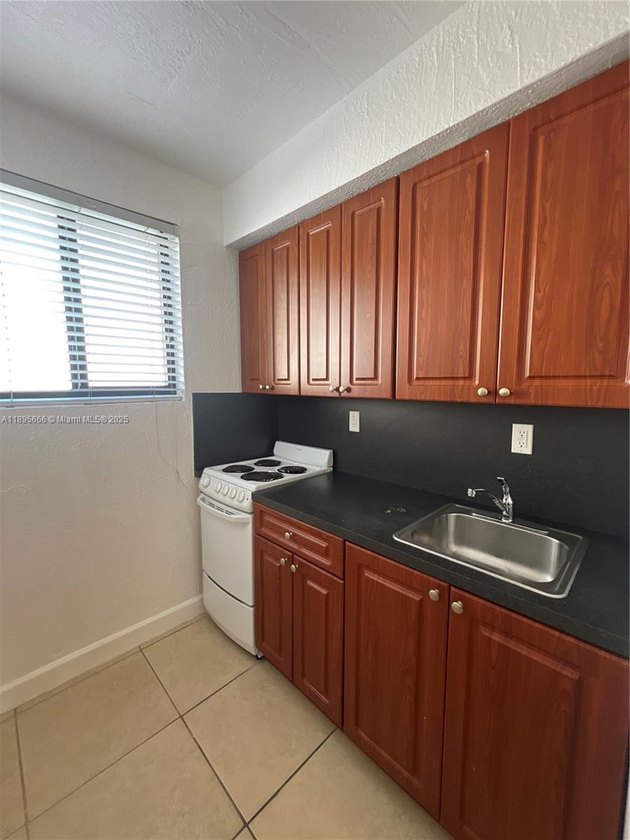 CITY OF MIAMI SOUTH - Residential Lease