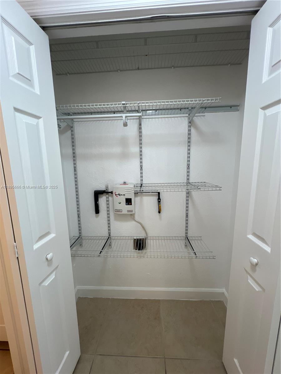 CITY OF MIAMI SOUTH - Residential Lease