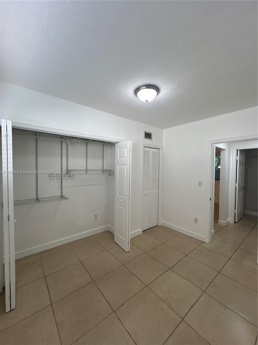 CITY OF MIAMI SOUTH - Residential Lease