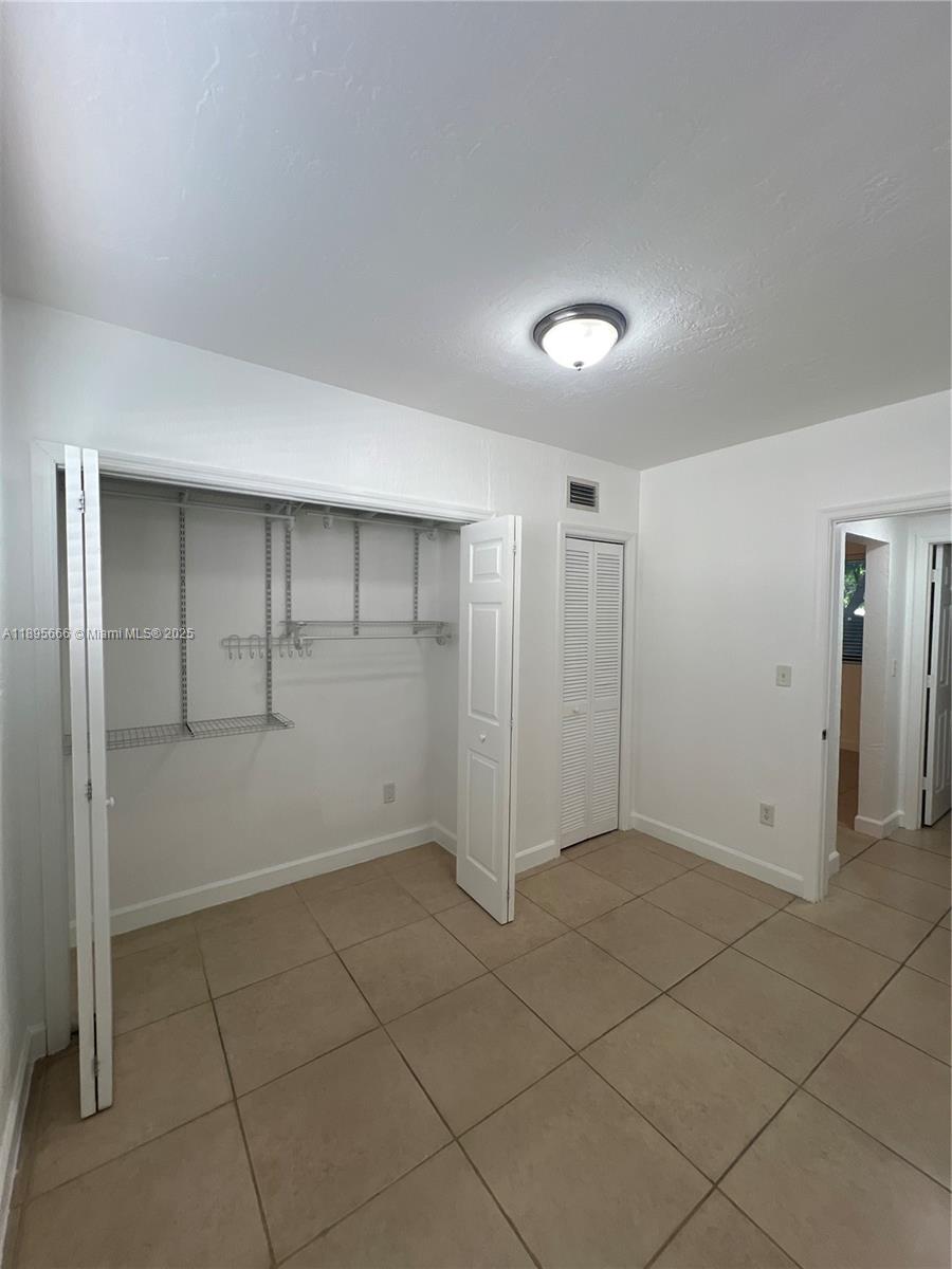 CITY OF MIAMI SOUTH - Residential Lease