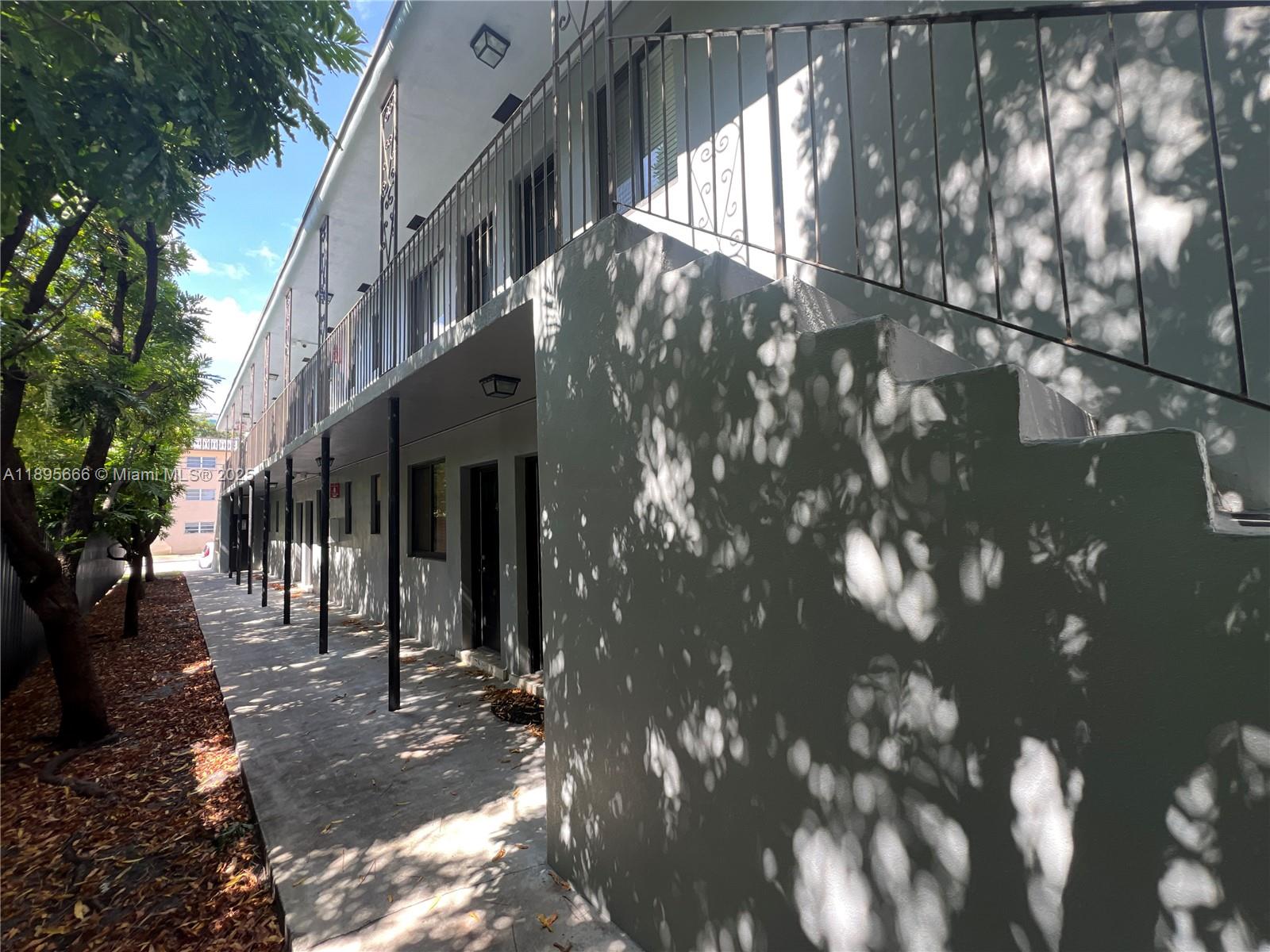 CITY OF MIAMI SOUTH - Residential Lease