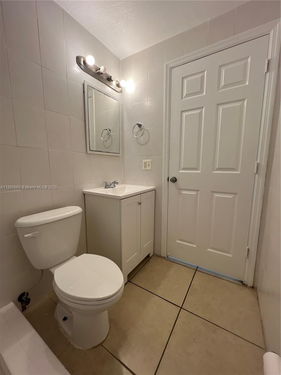CITY OF MIAMI SOUTH - Residential Lease