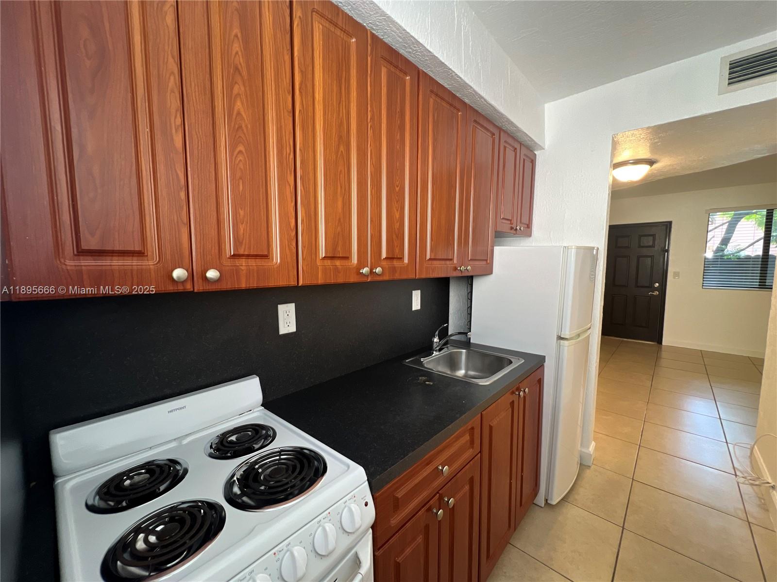 CITY OF MIAMI SOUTH - Residential Lease