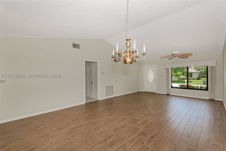 7905 CLOVERFIELD CIR — listing photo 9