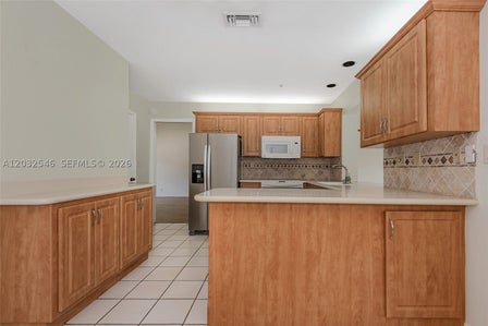 7905 CLOVERFIELD CIR — listing photo 11