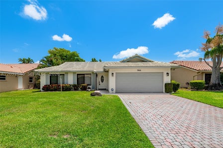 7905 CLOVERFIELD CIR — listing photo 1