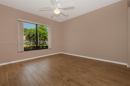 7905 CLOVERFIELD CIR — listing photo 21