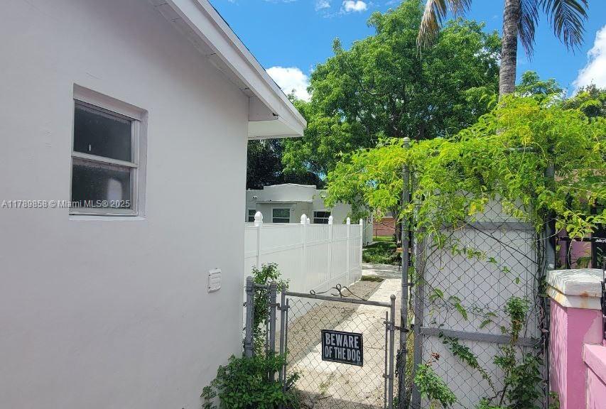 272 NW 58th St