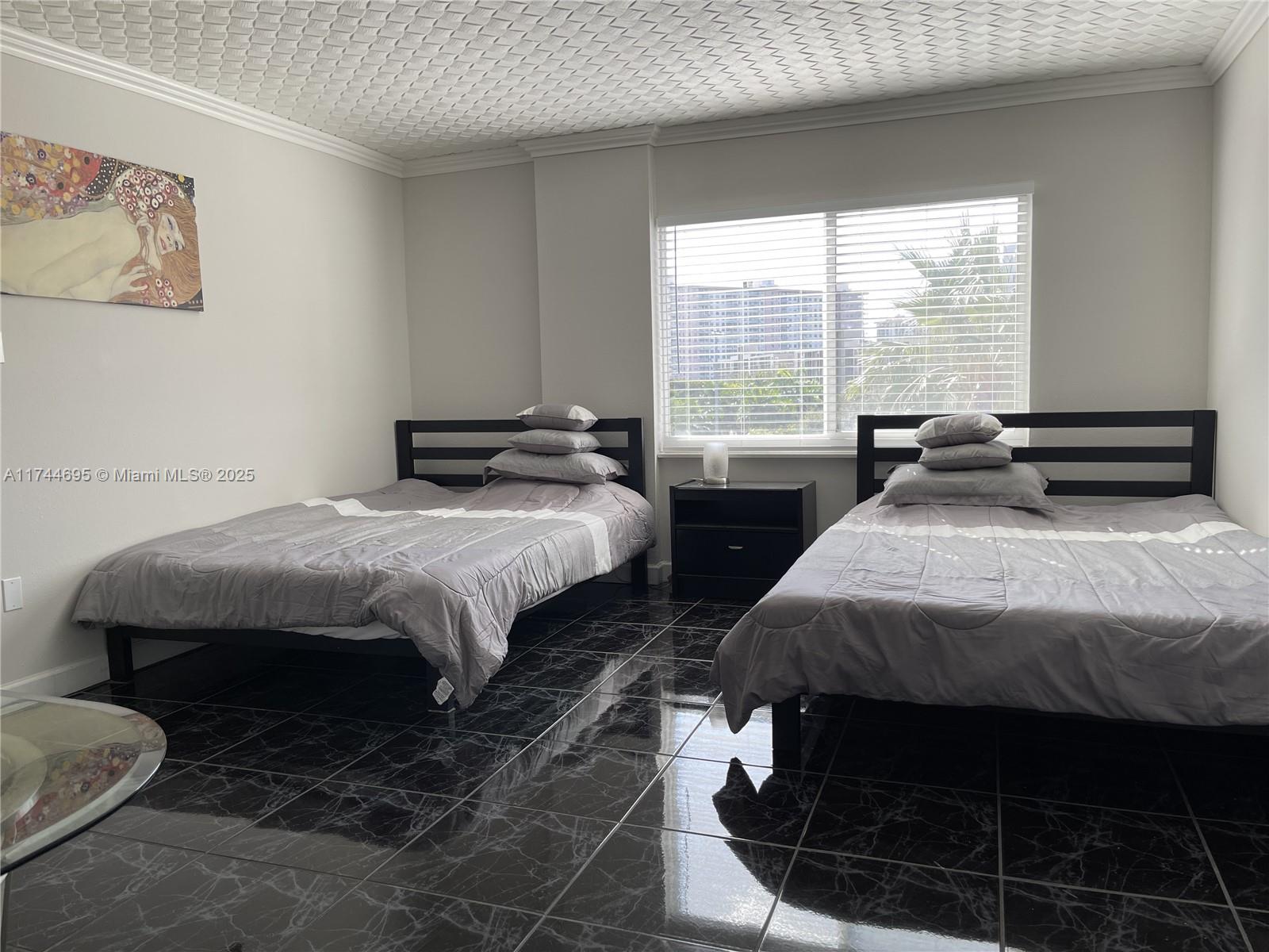 MARBELLA TOWER CONDO - Residential