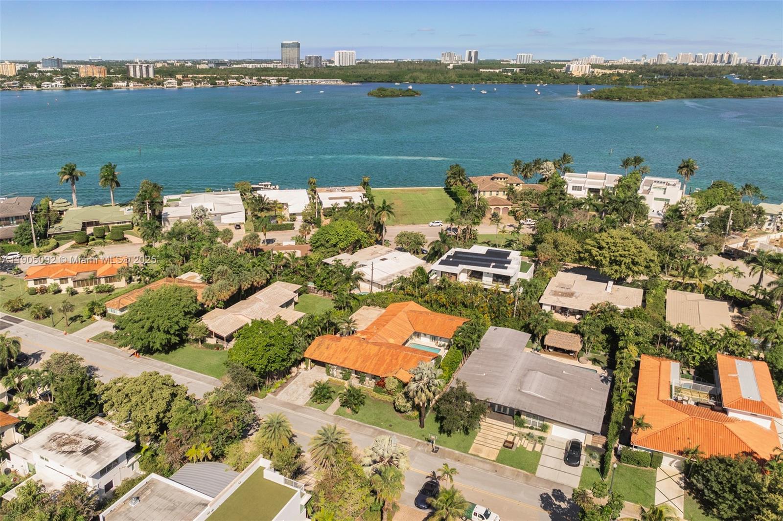 BAY HARBOR ISLAND - Residential