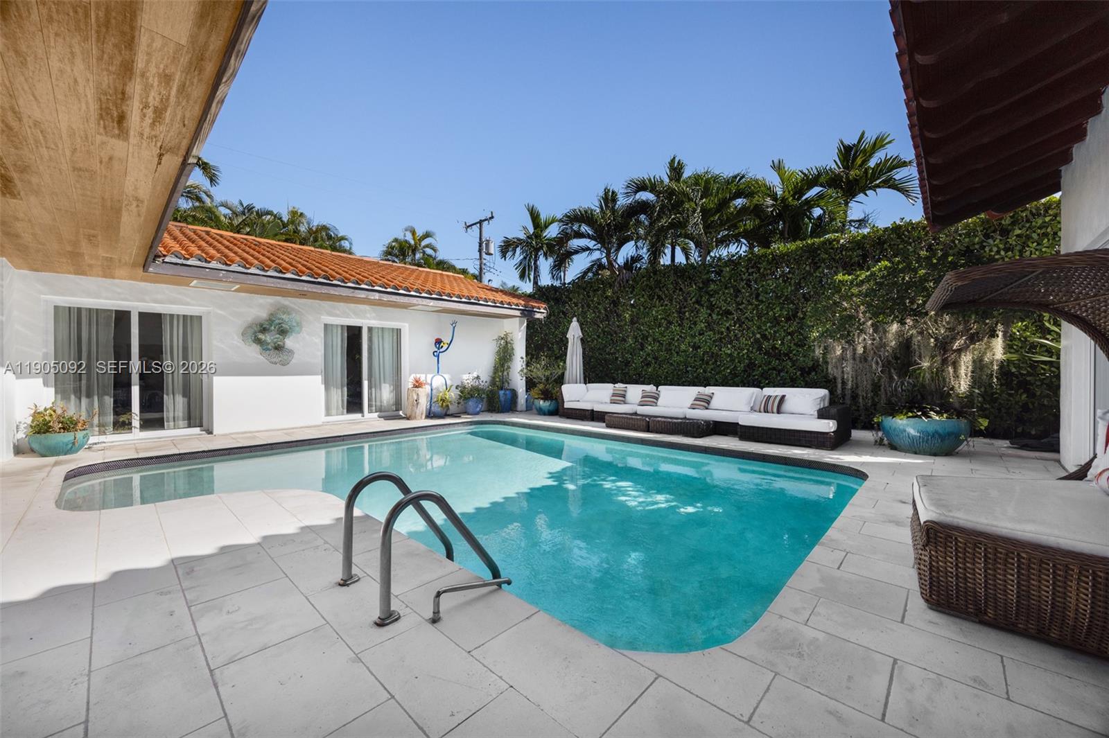 BAY HARBOR ISLAND - Residential