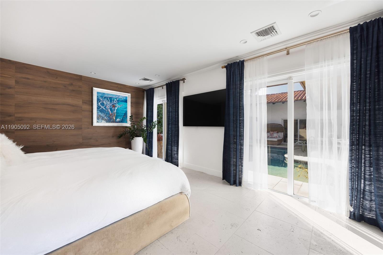 BAY HARBOR ISLAND - Residential