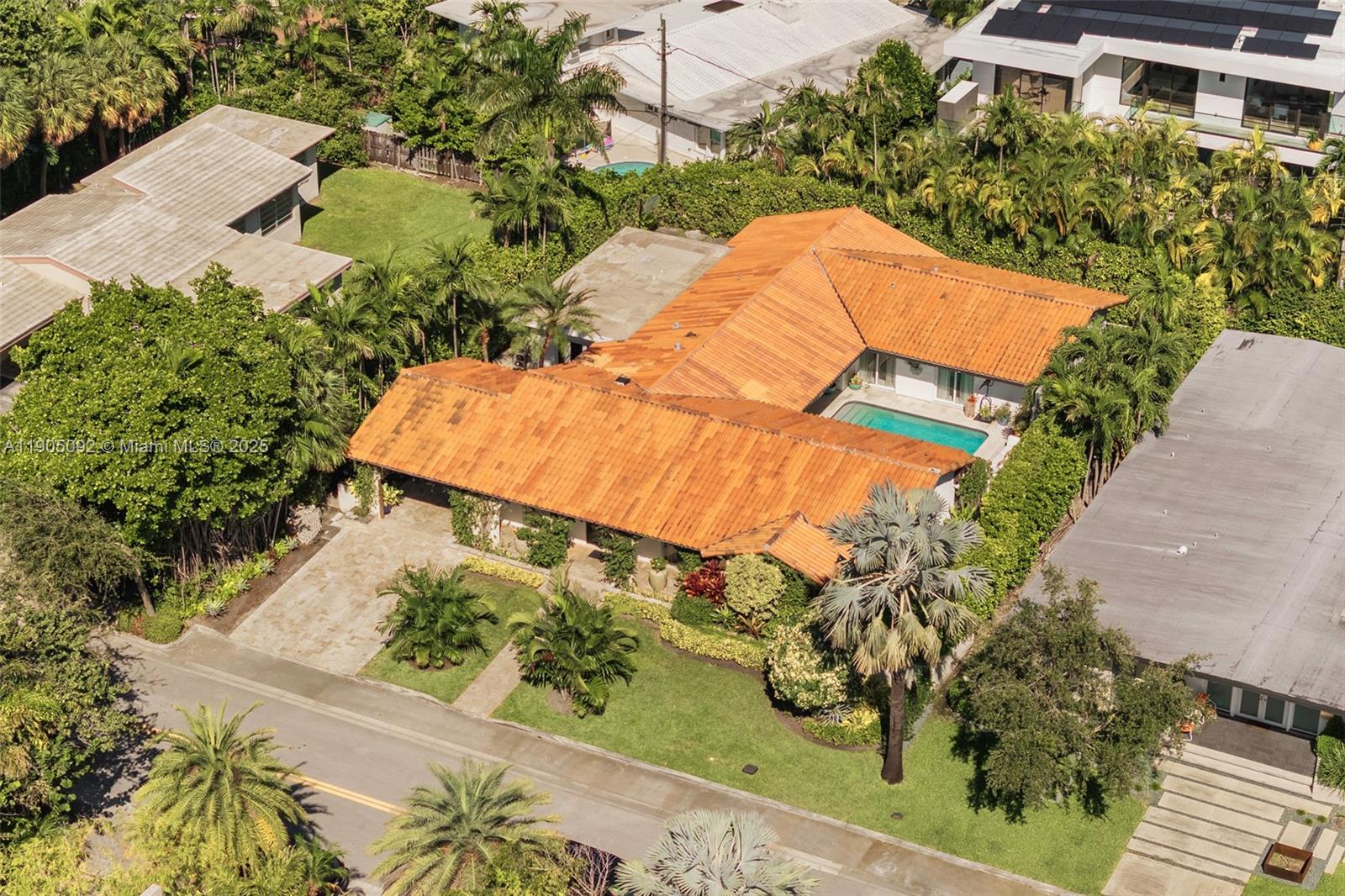 BAY HARBOR ISLAND - Residential