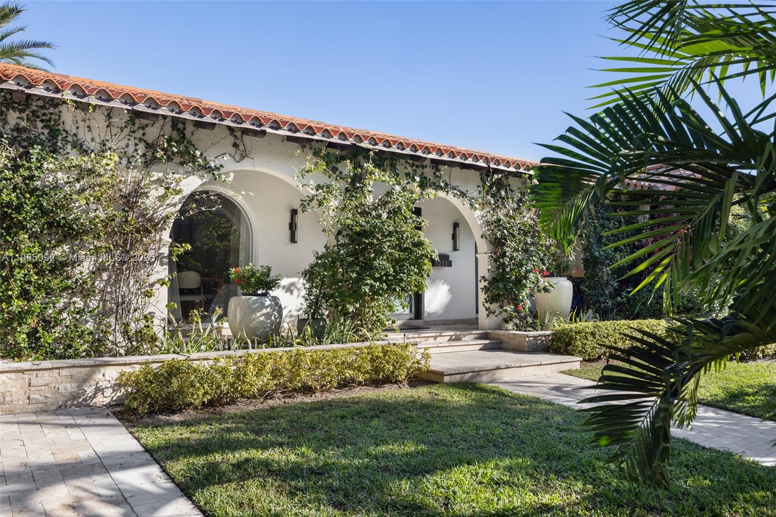 BAY HARBOR ISLAND - Residential