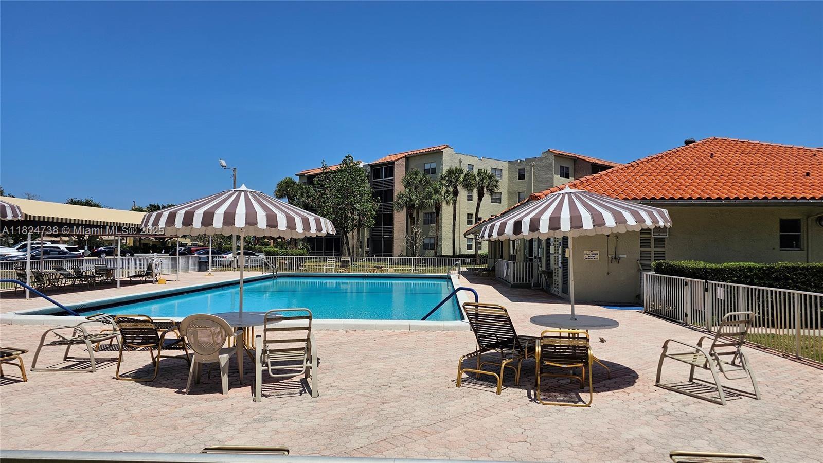 COURTYARDS OF BROWARD CON - Residential