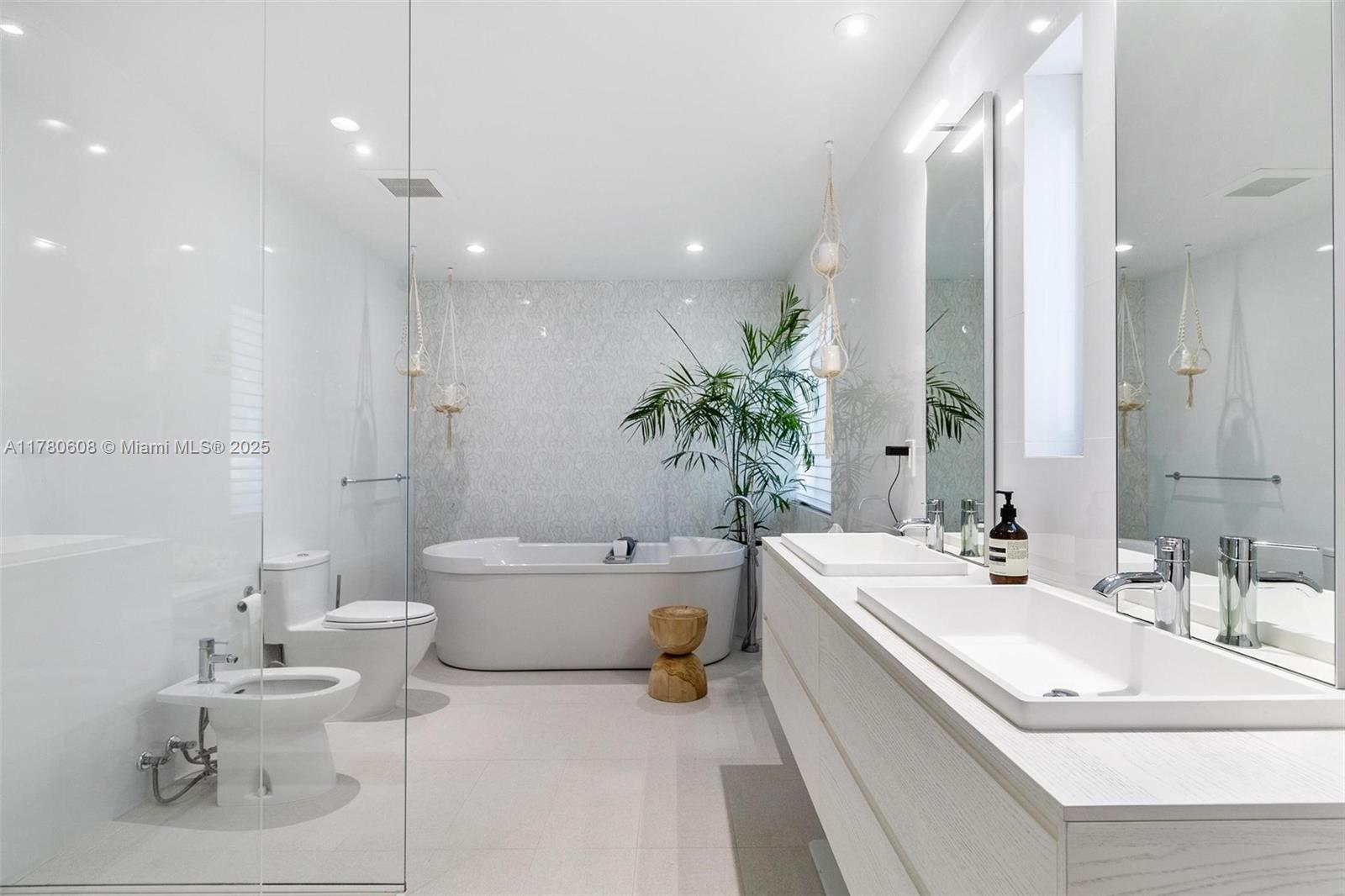 FLAMINGO TERRACE EXTENSIO - Residential