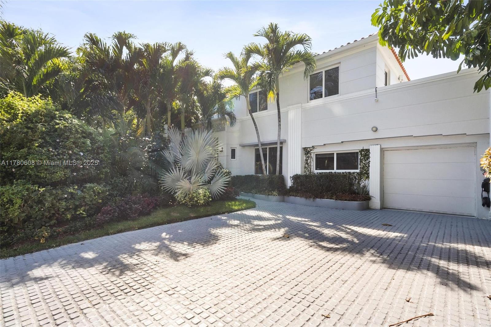 FLAMINGO TERRACE EXTENSIO - Residential