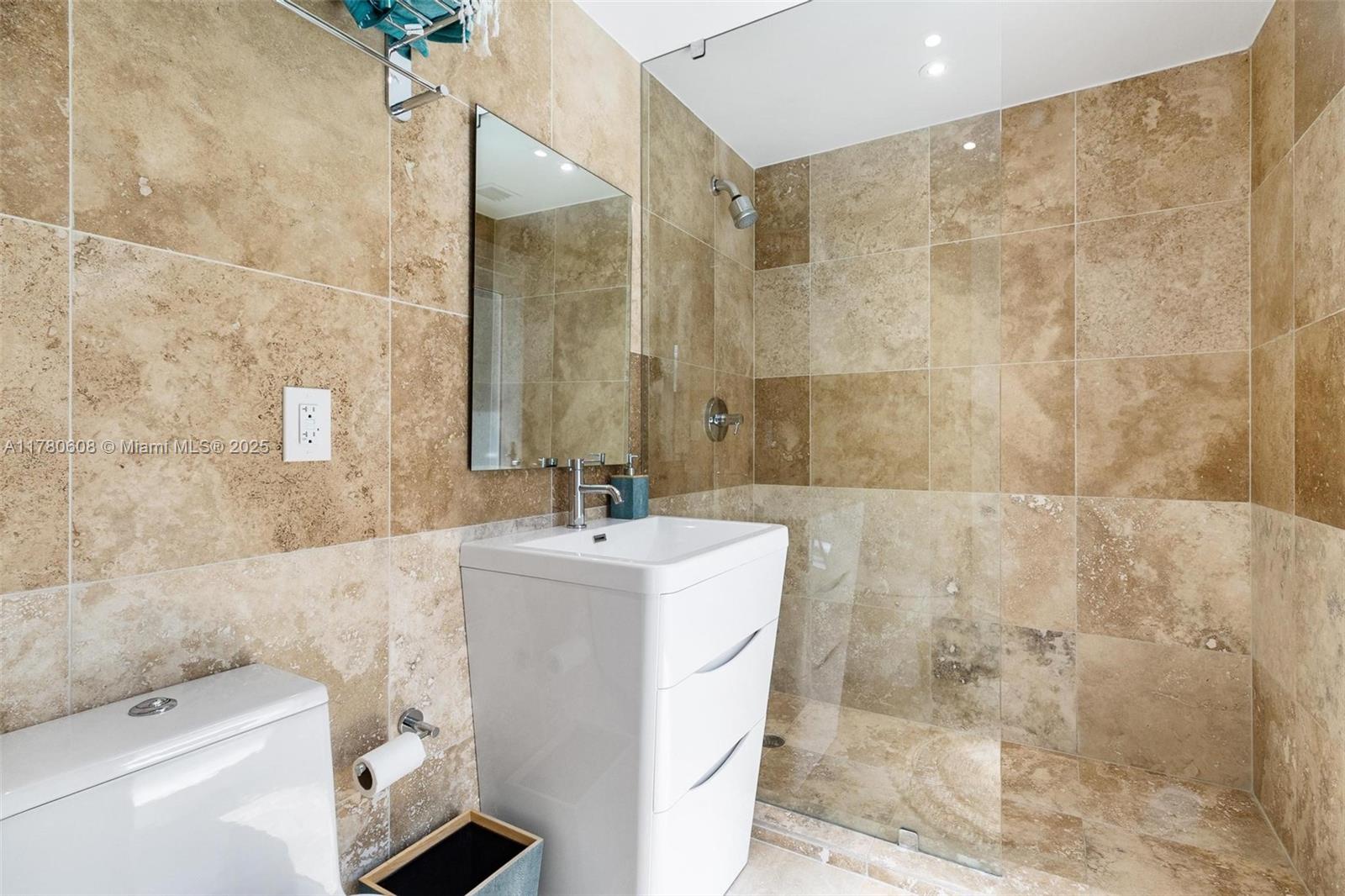 FLAMINGO TERRACE EXTENSIO - Residential