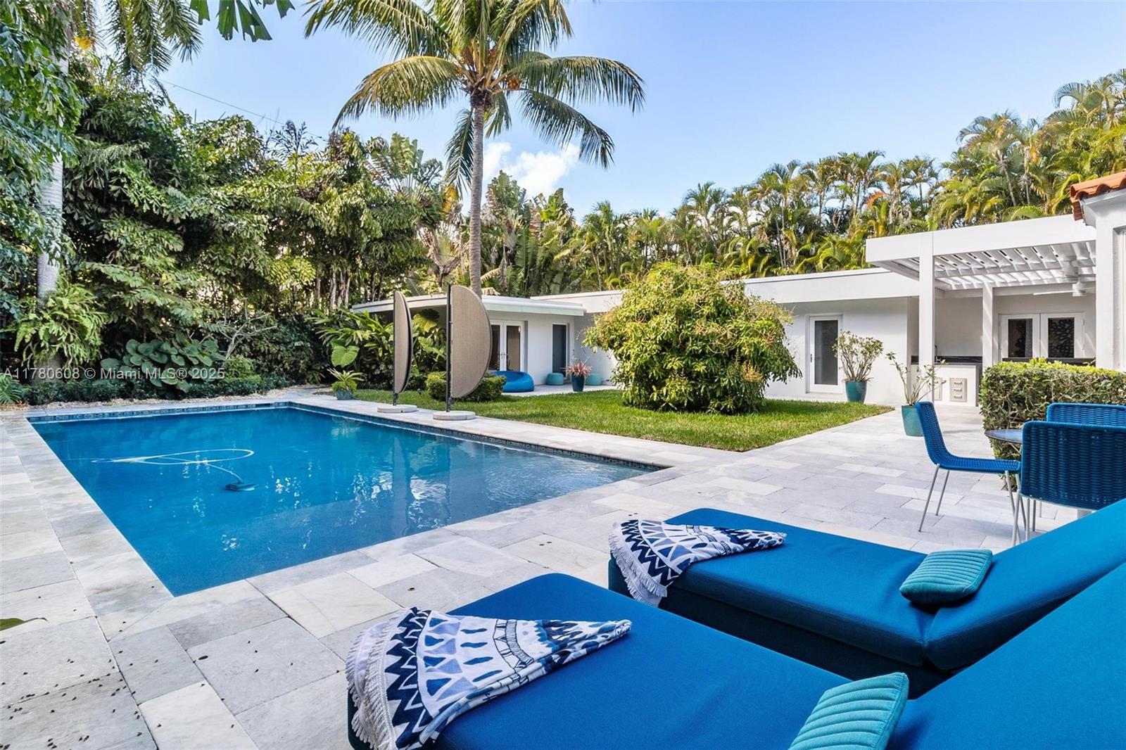 FLAMINGO TERRACE EXTENSIO - Residential