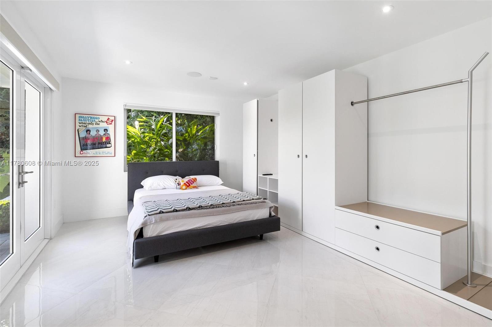 FLAMINGO TERRACE EXTENSIO - Residential