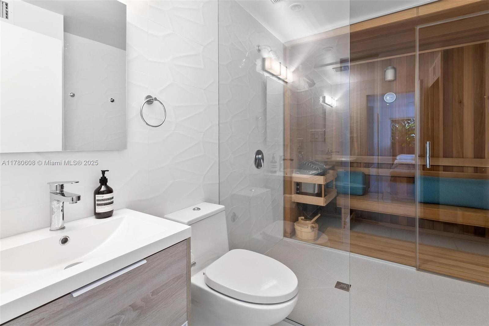 FLAMINGO TERRACE EXTENSIO - Residential