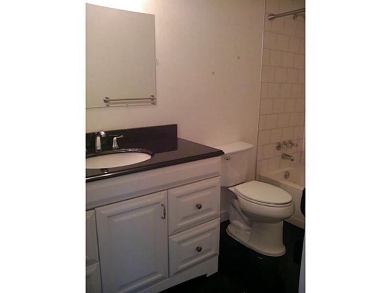 DE SOTO PARK CONDO - Residential Lease