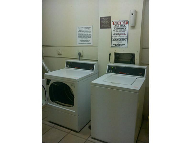 DE SOTO PARK CONDO - Residential Lease