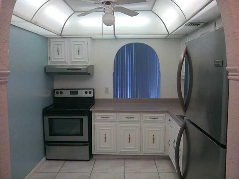 DE SOTO PARK CONDO - Residential Lease