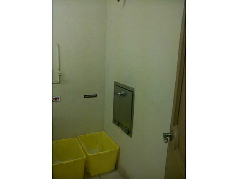 DE SOTO PARK CONDO - Residential Lease