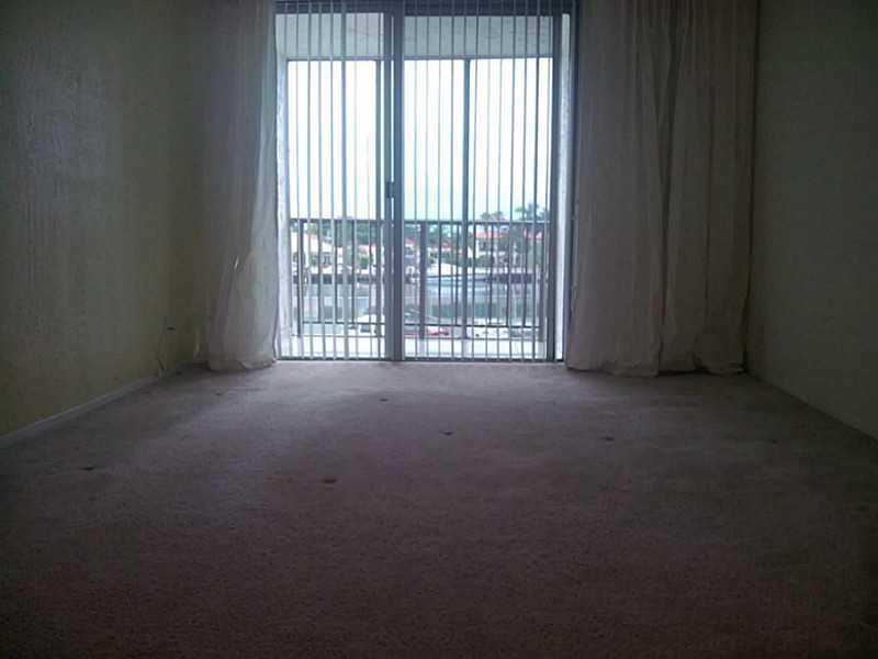 DE SOTO PARK CONDO - Residential Lease
