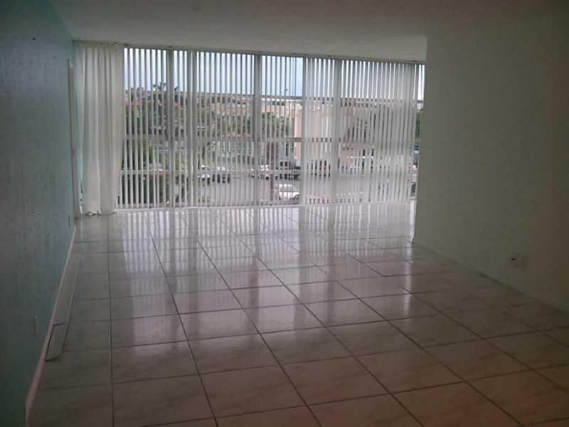 DE SOTO PARK CONDO - Residential Lease