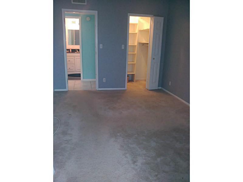 DE SOTO PARK CONDO - Residential Lease