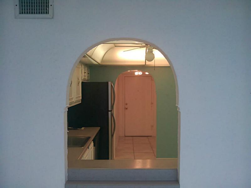 DE SOTO PARK CONDO - Residential Lease