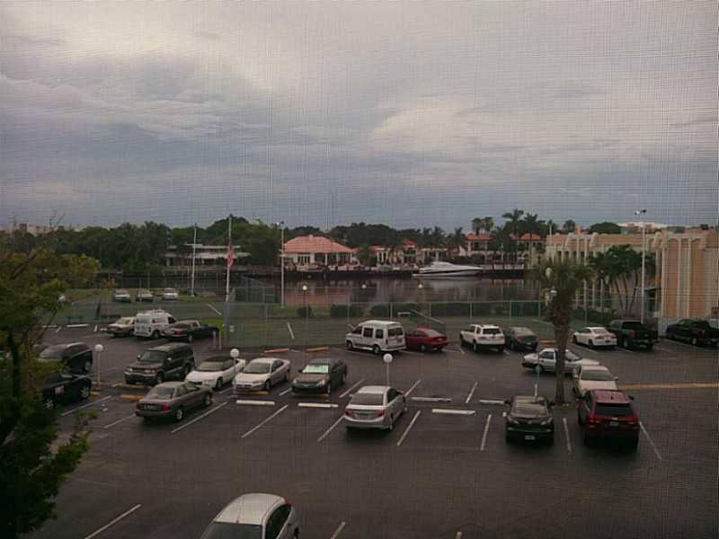 DE SOTO PARK CONDO - Residential Lease