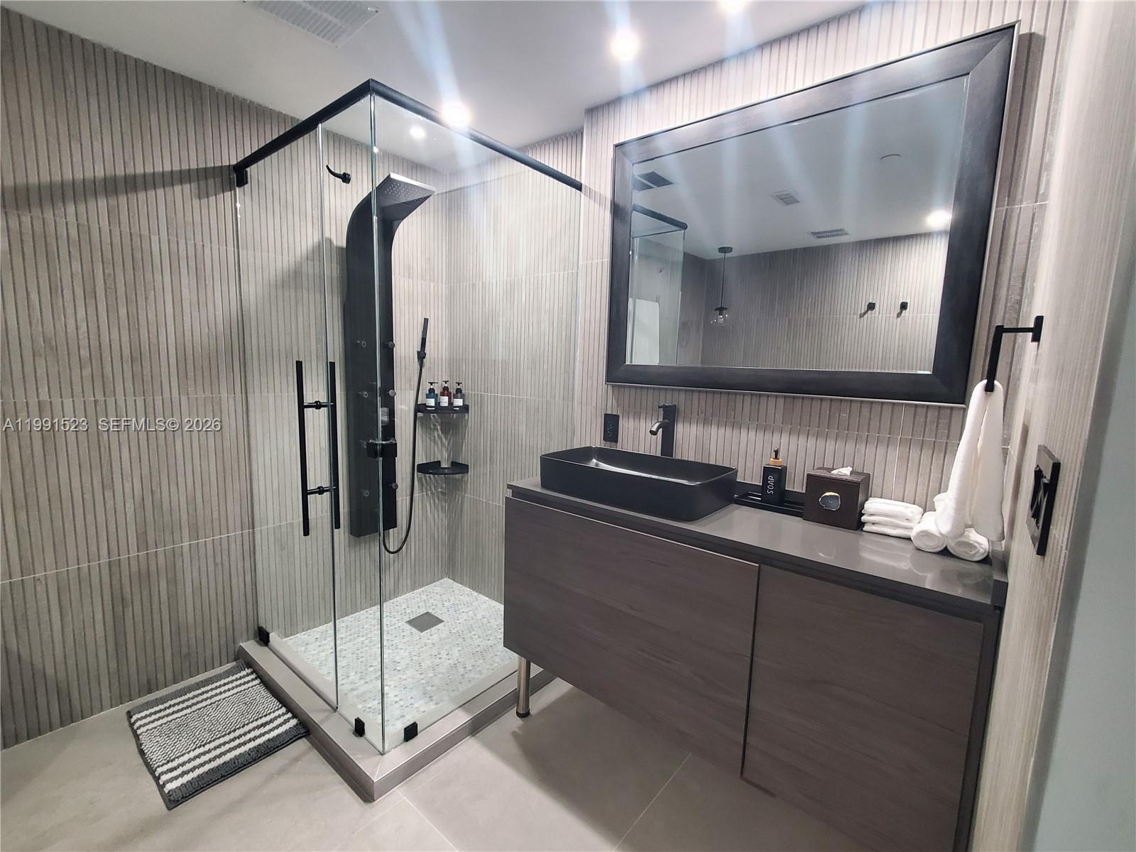 BAY HARBOR ISLAND - Residential Lease