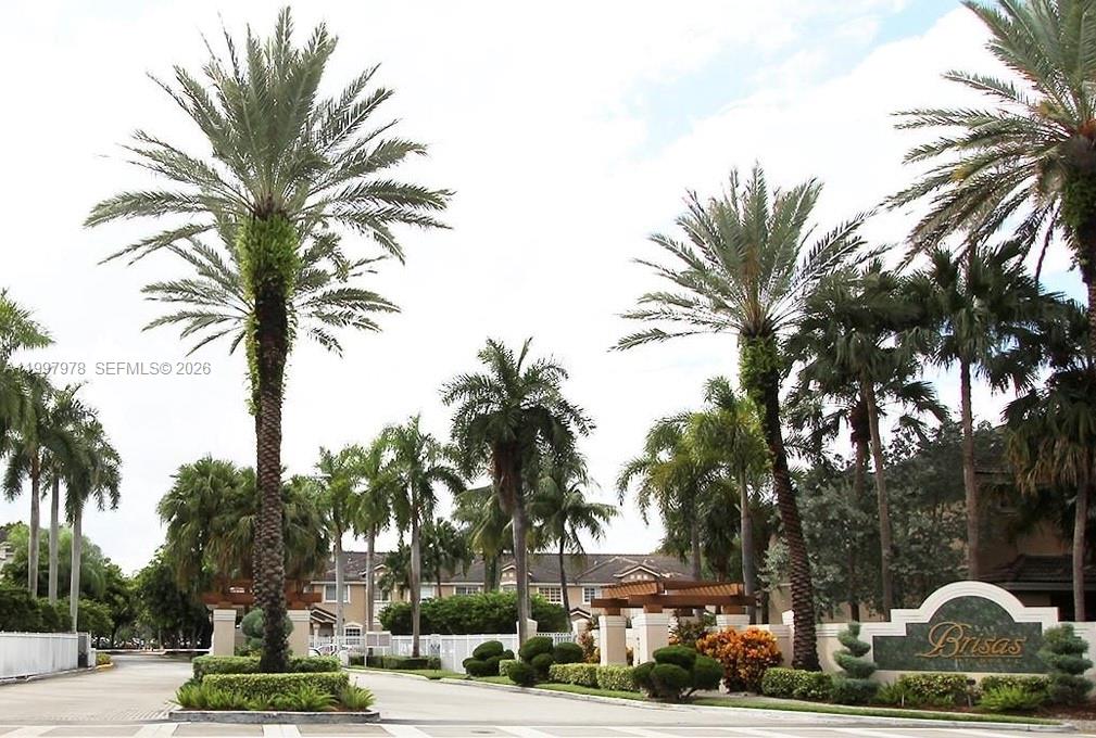 LAS BRISAS AT DORAL CONDO - Residential