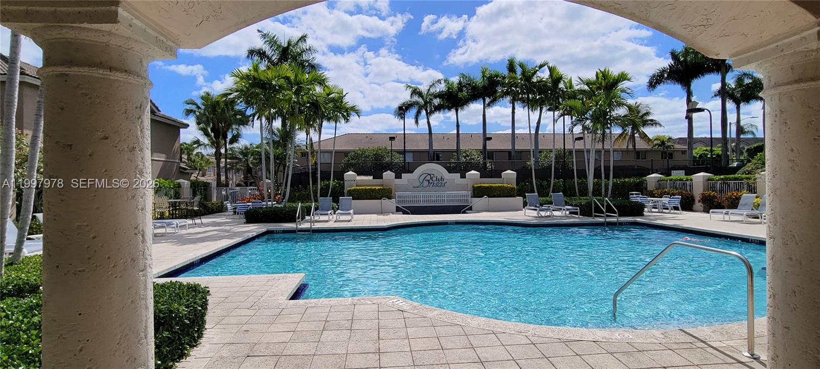 LAS BRISAS AT DORAL CONDO - Residential