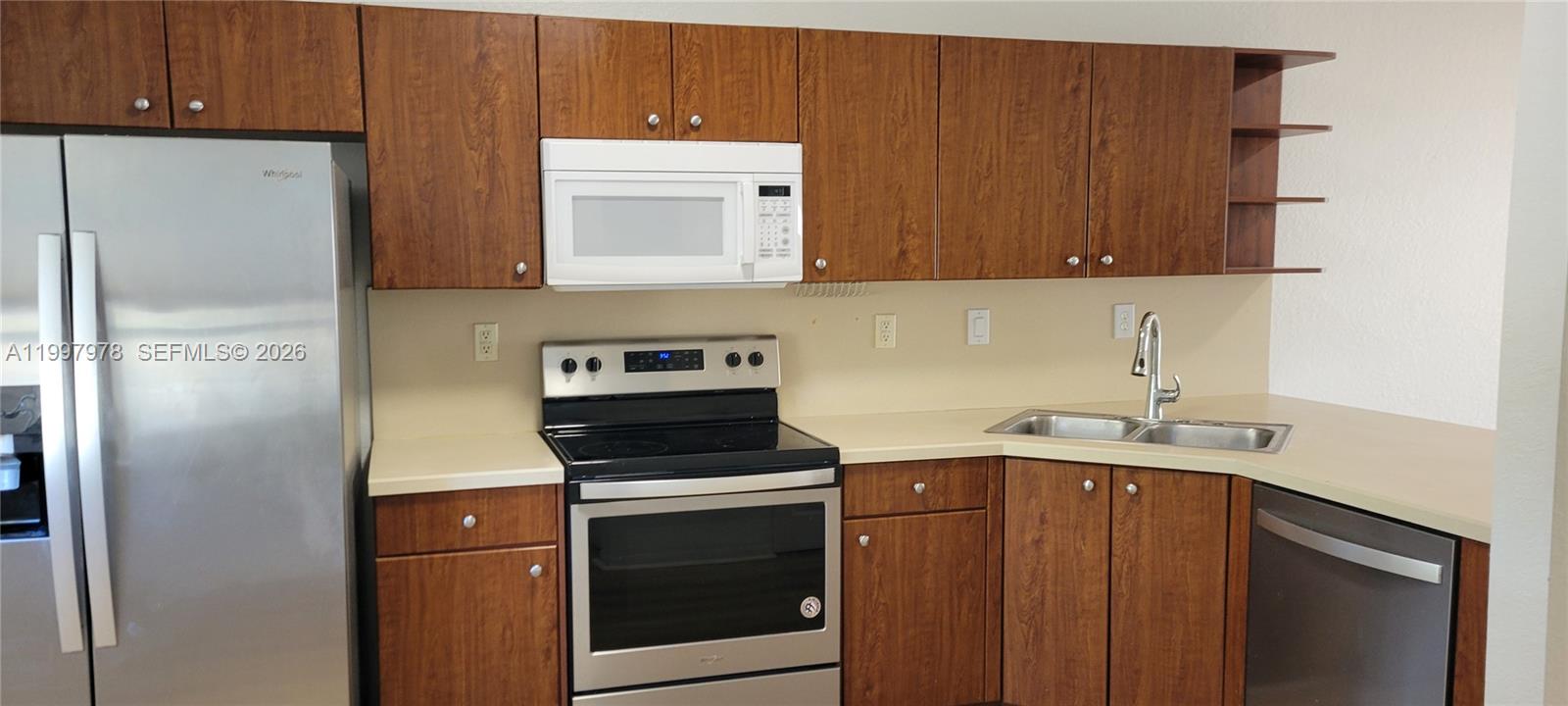 LAS BRISAS AT DORAL CONDO - Residential