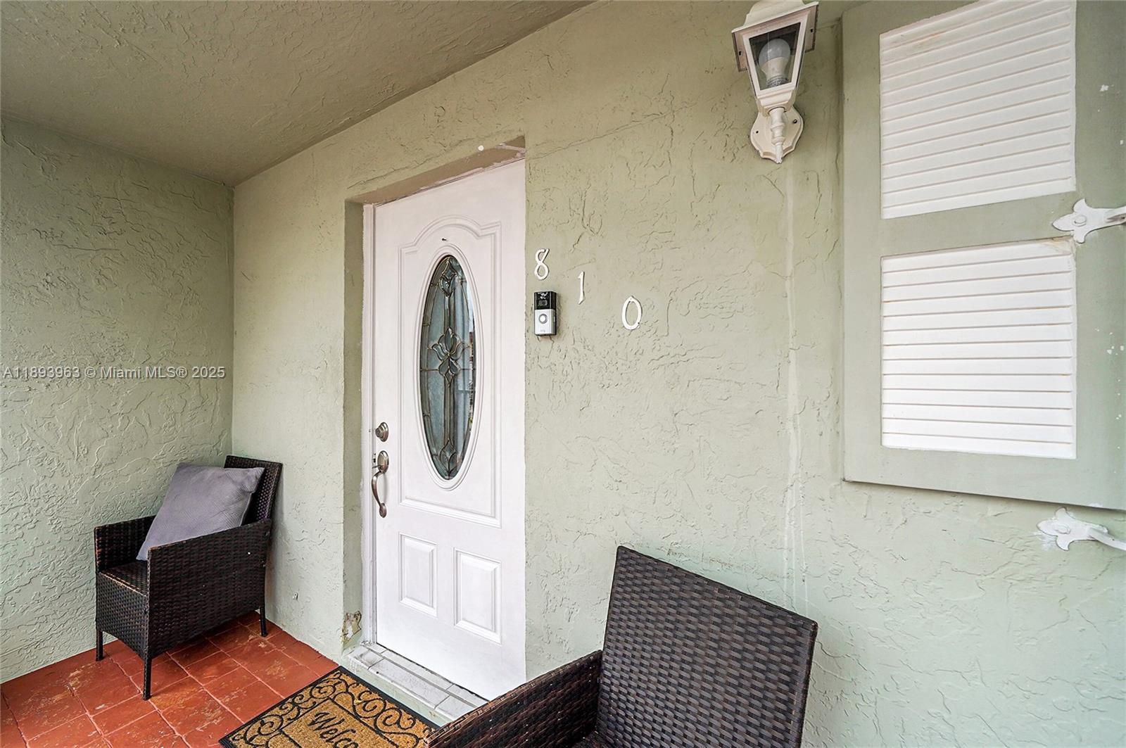 810 W 80th Pl