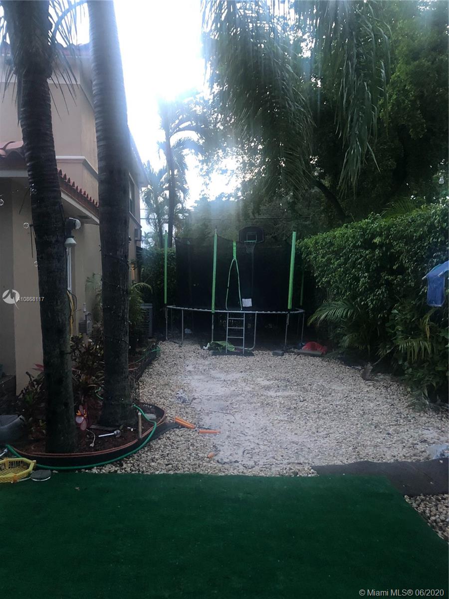 CORAL GABLES COUNTRY CLUB - Residential Lease