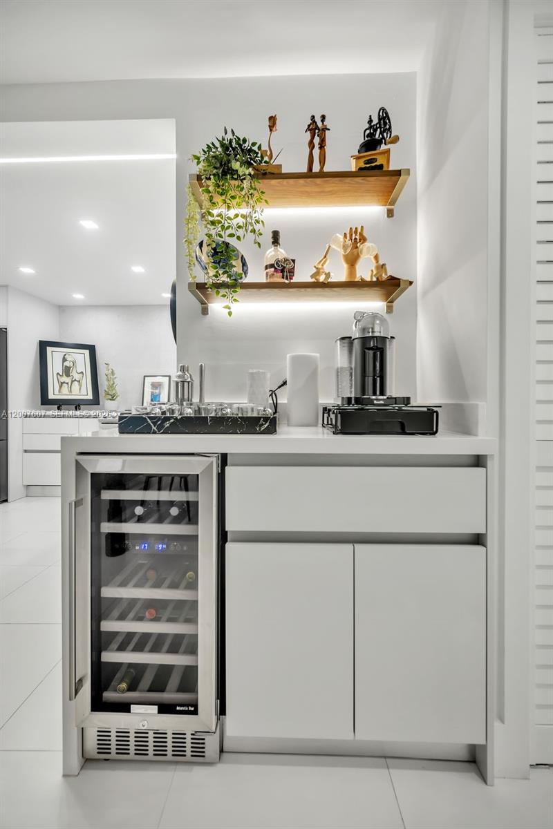 BOSTON PLAZA CONDO - Residential