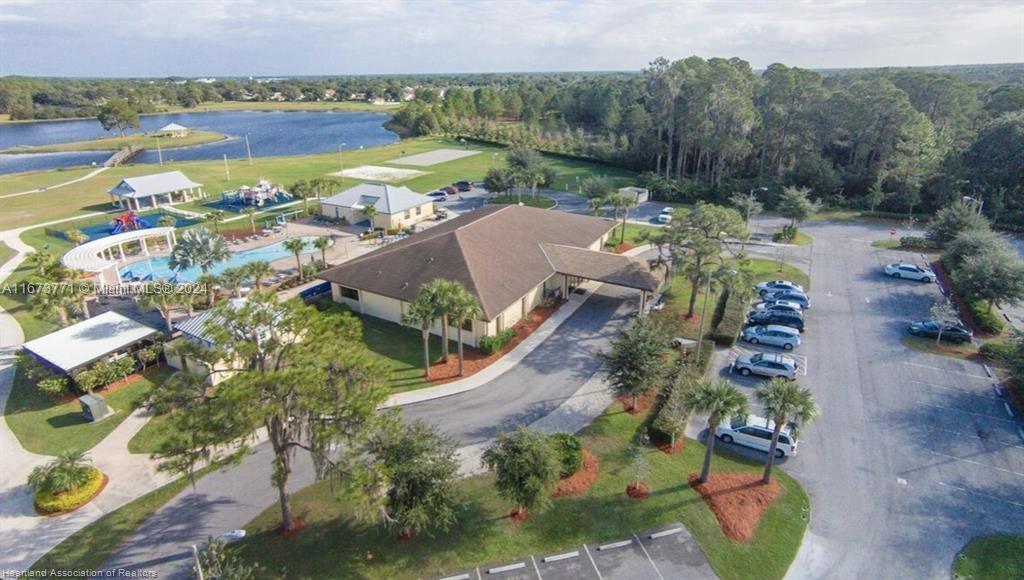 SUN 'N LAKE EST OF SEBRING - Land