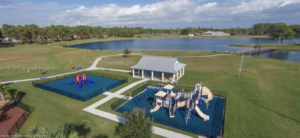 SUN 'N LAKE EST OF SEBRING - Land