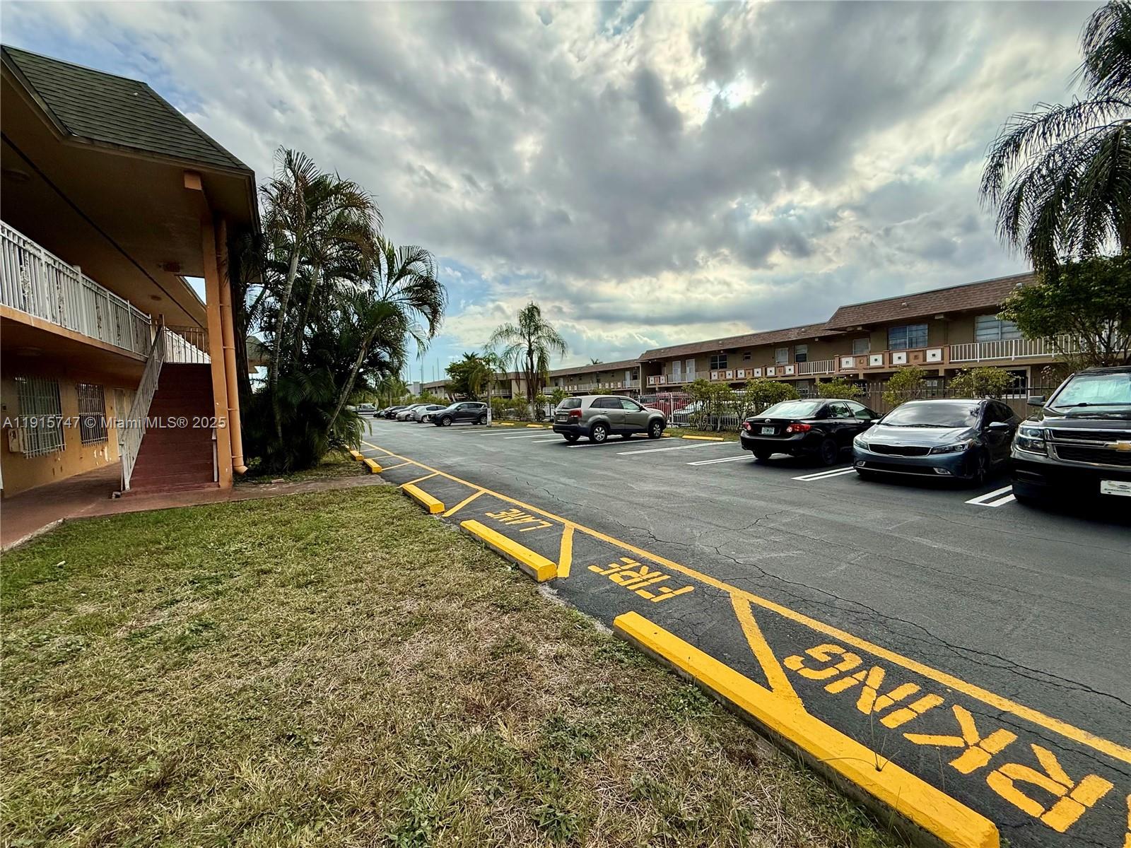 NEW WORLD CONDO APTS III - Residential Lease