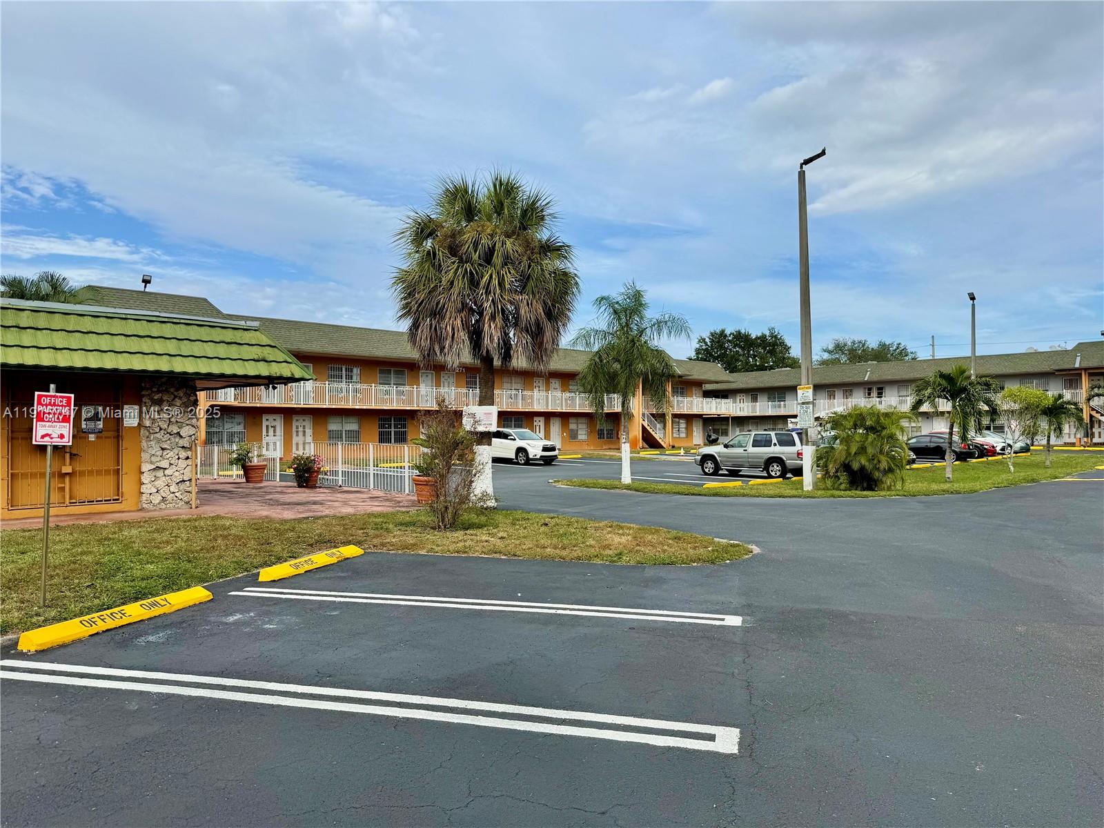 NEW WORLD CONDO APTS III - Residential Lease