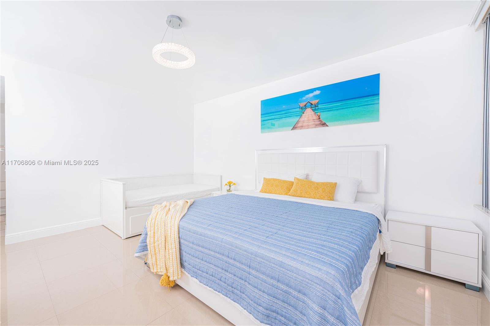 ALEXANDER TOWERS CONDO - Residential Lease